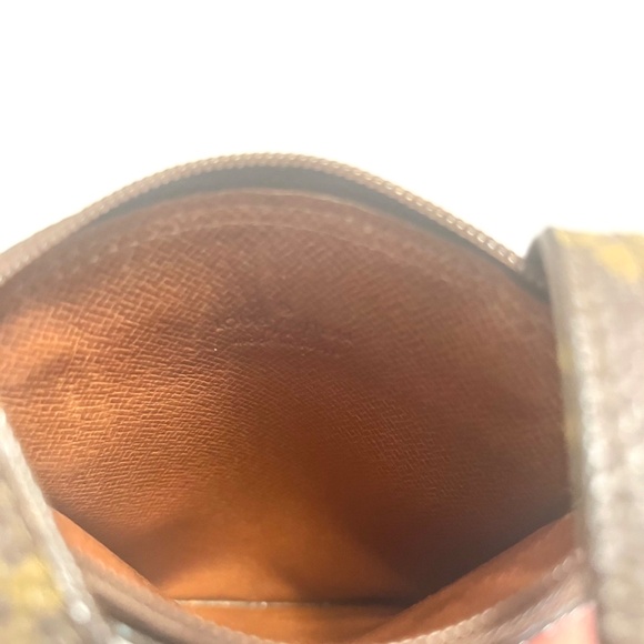 Louis Vuitton Monogram Pochette Secret 1988 | Vintage Mini Crossbody Bag - Picture 15 of 16